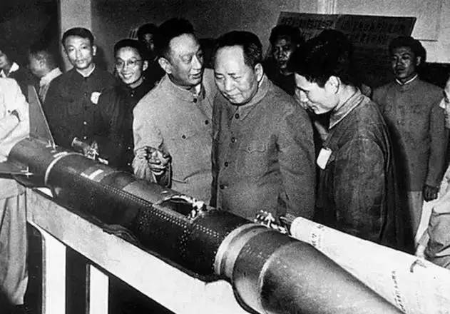 派送 中国航天史有哪些「第一次」？尊龙凯时app平台神秘航天礼物免费(图8)